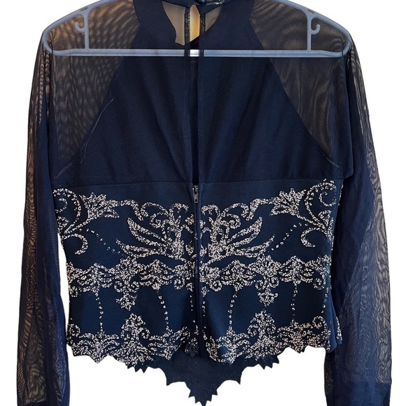 𝅺BELLESSA Vintage Fitted Blouse top EUC - Picture 3 of 11